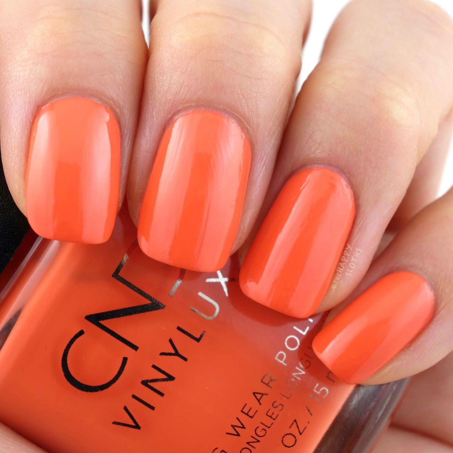 CND VINYLUX B-DAY CANDLE- #322