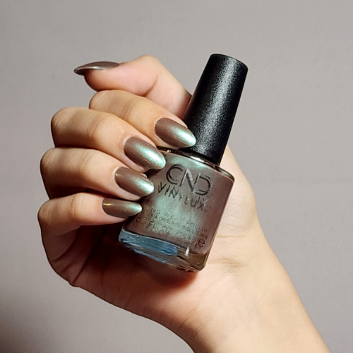 CND VINYLUX MAGICAL BOTANY Collection Winter 2023