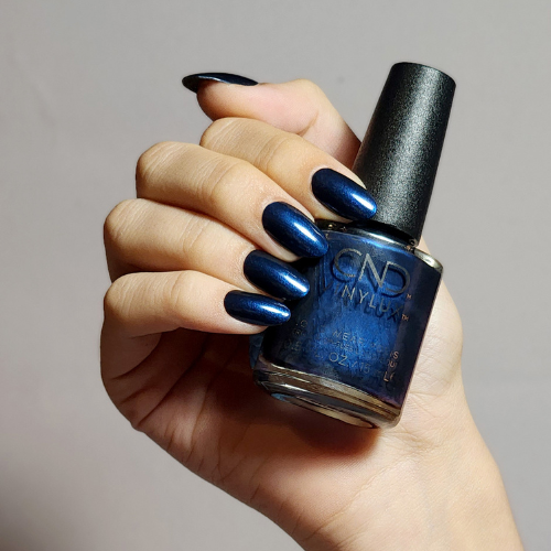CND VINYLUX MAGICAL BOTANY Collection Winter 2023
