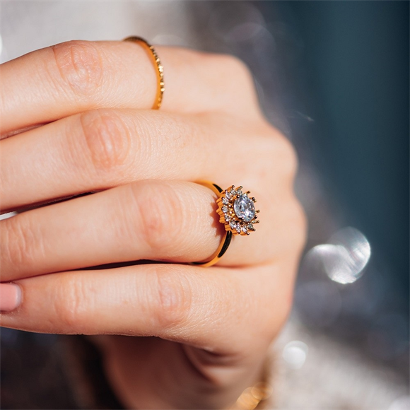 iXXXi FAME Ring Lucia