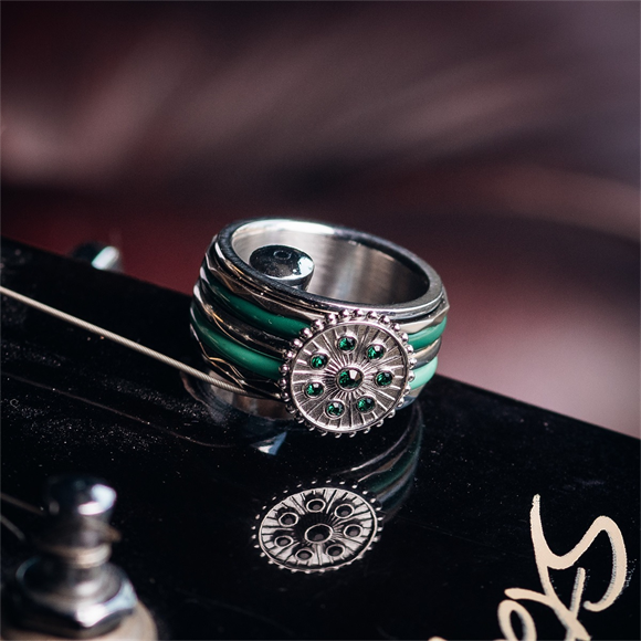 iXXXi Jewelry Vulring Midnight Emerald